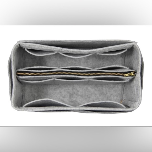 NWOT HEATHER GREY TOTE/PURSE SHAPER/ORGANIZER. NEW, NEVER USED. - Picture 1 of 8